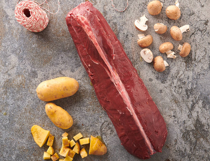 Německé srnčí sedlo s kostí - 1800g [TKF]
