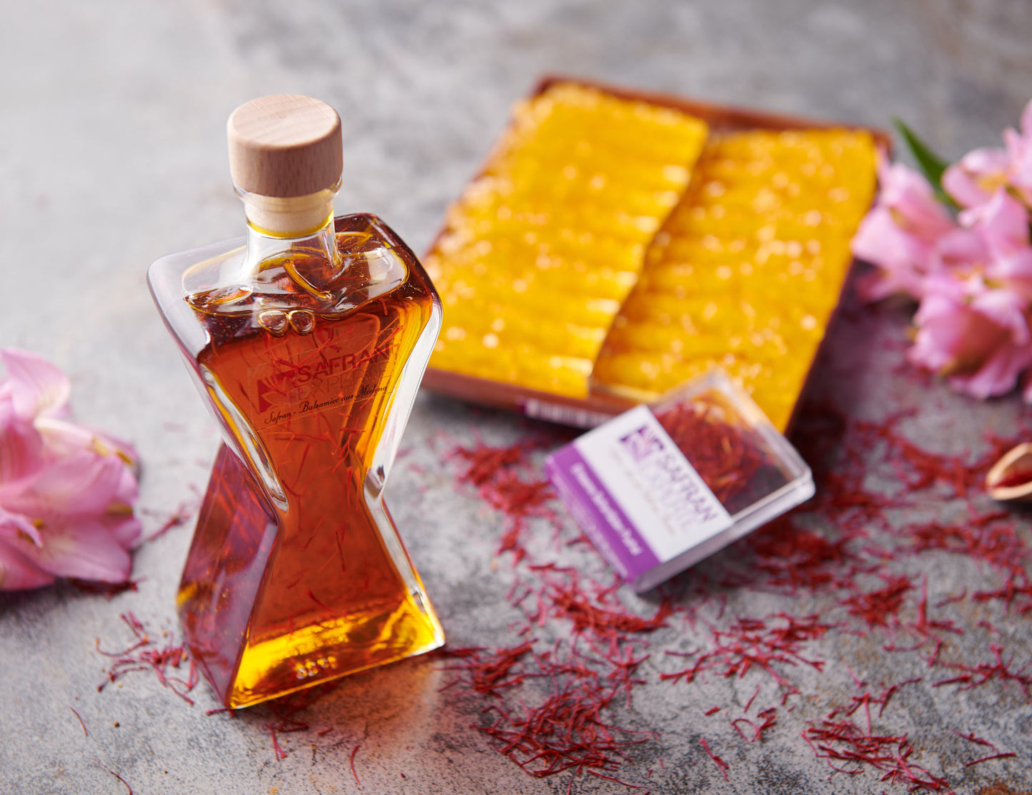 Saffron Expert - 1 g šafránu, kamenné cukrové tyčinky a balzamikový ocet