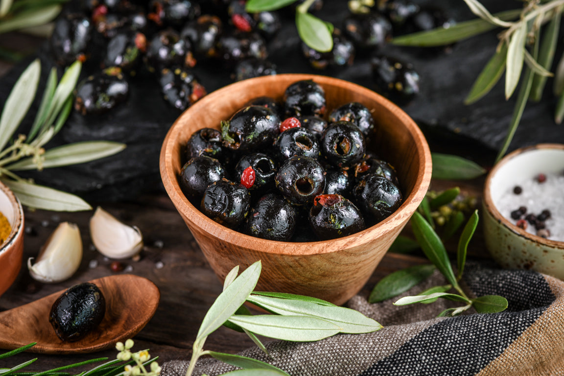 Schwarze Oliven mit Curry und Berberitzen 150g