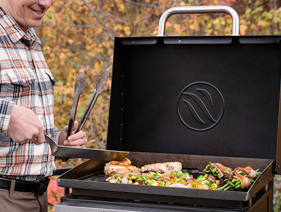 Blackstone 22 Griddle Tischgrill mit 2 Brennern inkl. Deckel