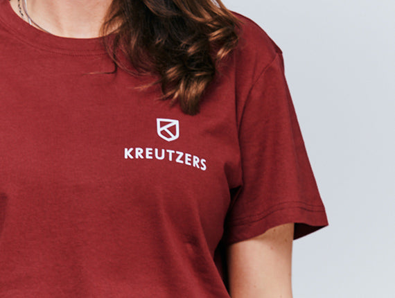 Die Schmiede – Dívčí tričko KREUTZERS Basic s kulatým výstřihem (bordó)