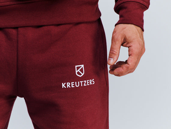Die Schmiede – Pánské tepláky KREUTZERS Basic (bordó)