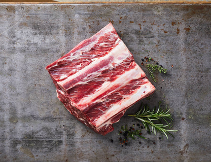 Simmentaler Shortribs roh am Knochen, marmoriert