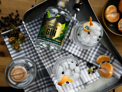 Likér chmelový gin